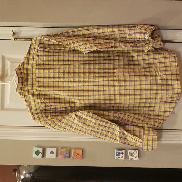 Button down - Picture 2 of 4
